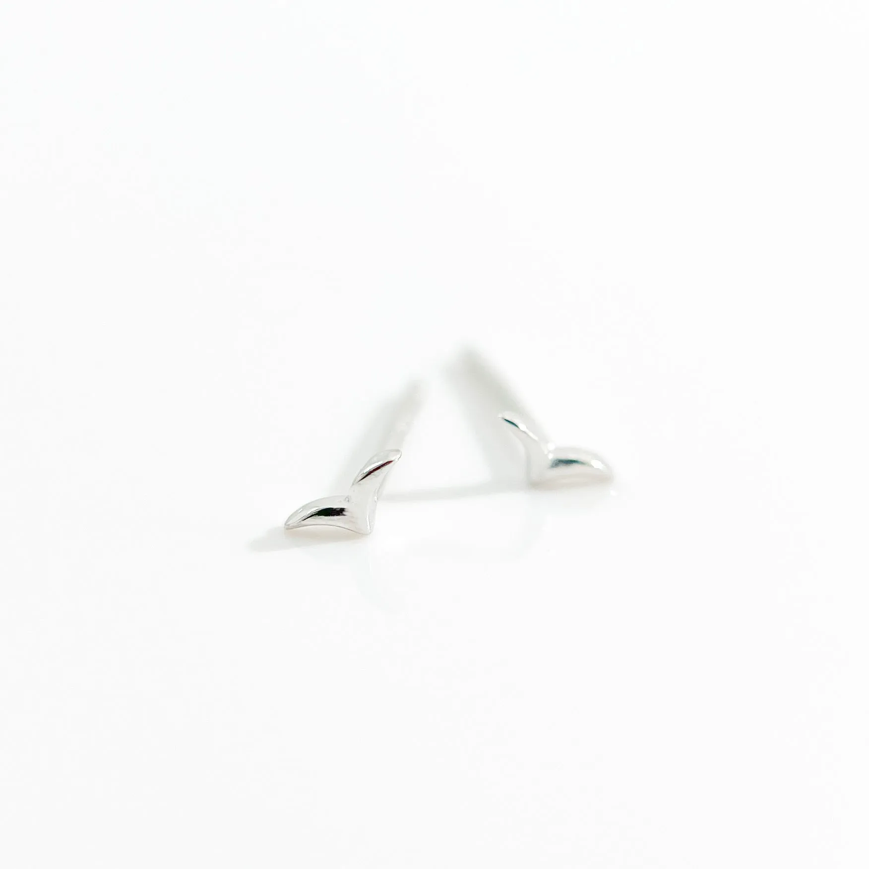 Micro Seagull Studs in Silver